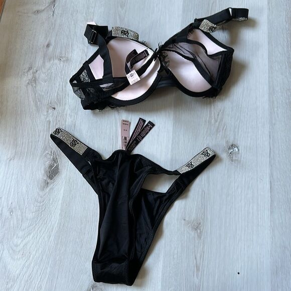 VICTORIA SECRET VERY SEXY
SHINE STRAP PUSH-UP BLACK 34B W/ PANTY M NWT in packag - Picture 9 of 9